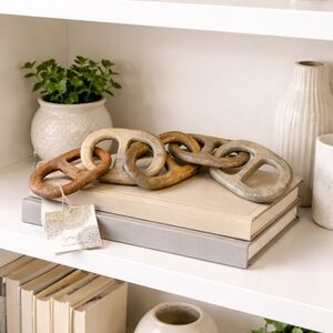 NWT Hand-Carved Natural Wood Loop Chain Link Sculpture